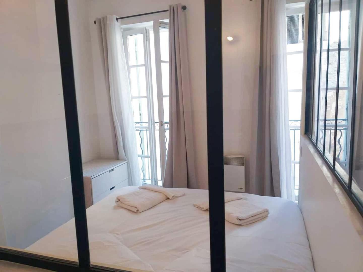 Apartament Beau Loft Au Coeur De Tulon Zewnętrze zdjęcie